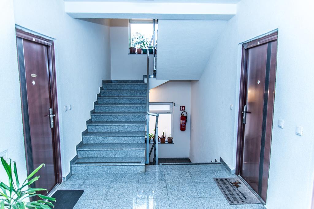 Apartment Flores Osijek Exterior photo